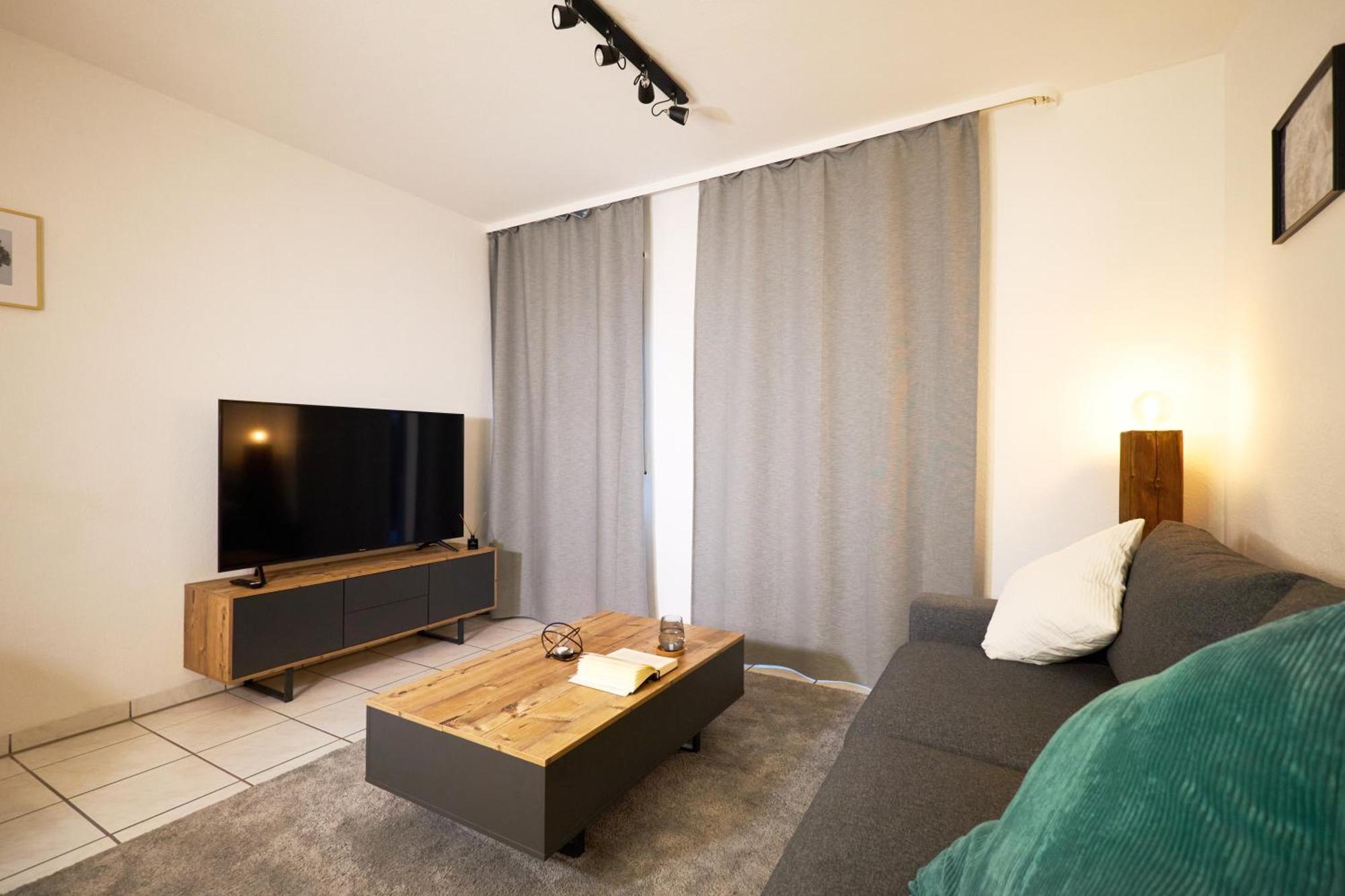 Gemuetliche 2Zi. Wohnung Зелингенщад Екстериор снимка