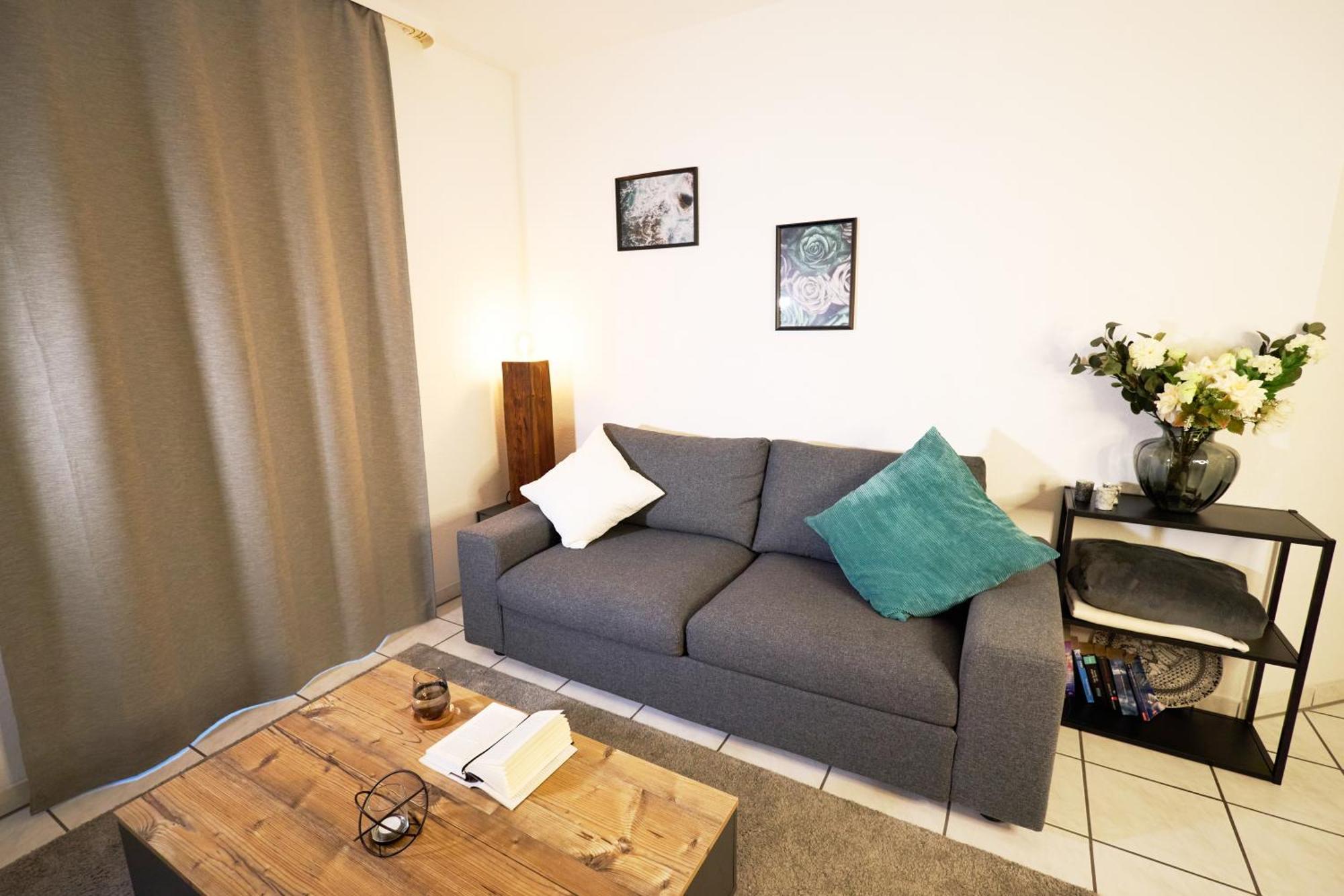 Gemuetliche 2Zi. Wohnung Зелингенщад Екстериор снимка